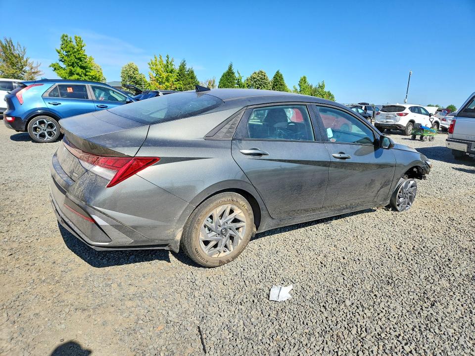 Снимка 3 от търг – 2025 HYUNDAI ELANTRA HYBRID с VIN KMHLM4DJ9SU152765