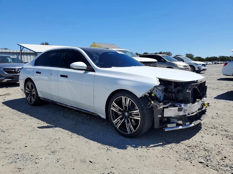 Photo 4 from auction – 2023 BMW 740 with VIN WBA23EH07PCL76962