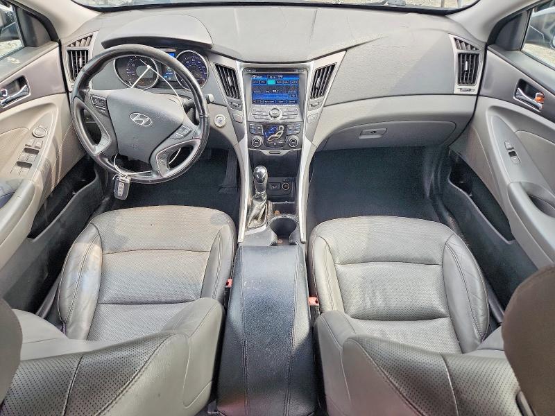 Photo 8 from auction – 2013 HYUNDAI SONATA with VIN KMHEC4A43DA084297