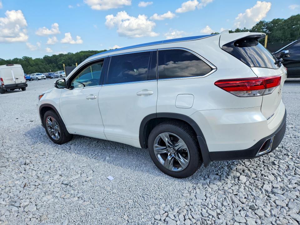 Photo 2 from auction – 2018 TOYOTA HIGHLANDER with VIN 5TDDZRFH5JS848379