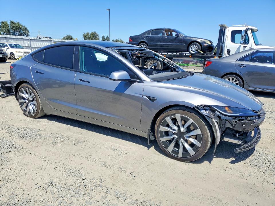 Фото 4 с аукциона – 2025 TESLA MODEL 3 с VIN 5YJ3E1EB7SF963996