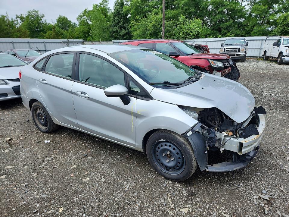 Photo 4 from auction – 2013 FORD FIESTA with VIN 3FADP4AJ9DM153772