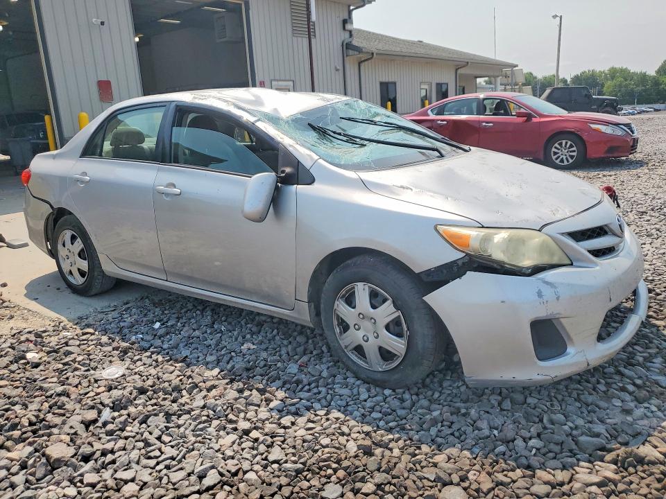 Photo 4 from auction – 2011 TOYOTA COROLLA with VIN 2T1BU4EE8BC717229