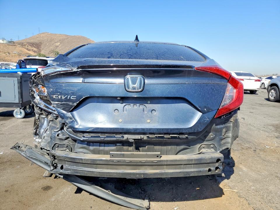 Photo 6 from auction – 2018 HONDA CIVIC with VIN JHMFC1F35JX014332