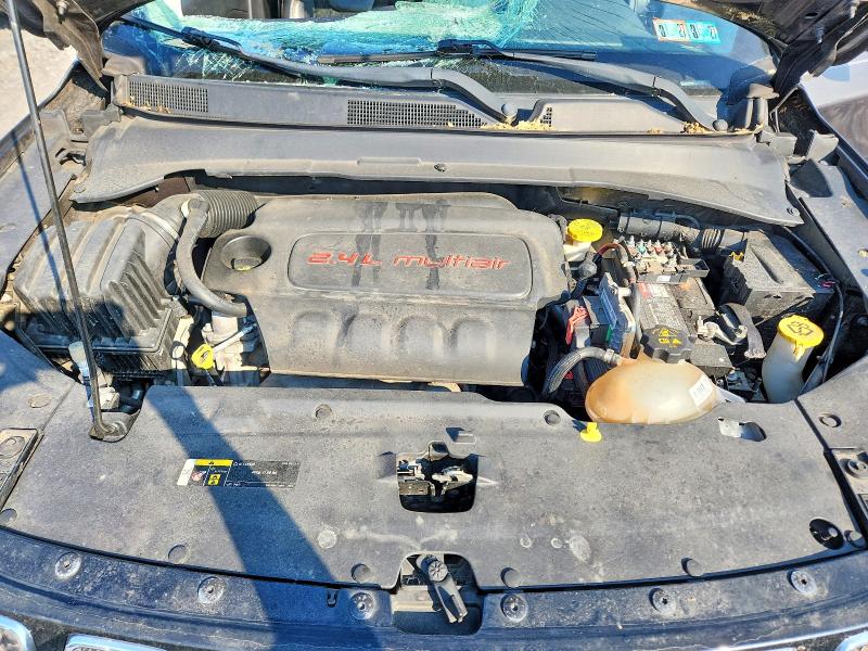 Photo 12 from auction – 2017 JEEP COMPASS with VIN 3C4NJCBB4HT690742