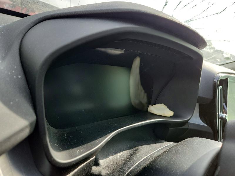 Photo 9 from auction – 2019 VOLVO XC40 with VIN YV4AC2HK7K2061184