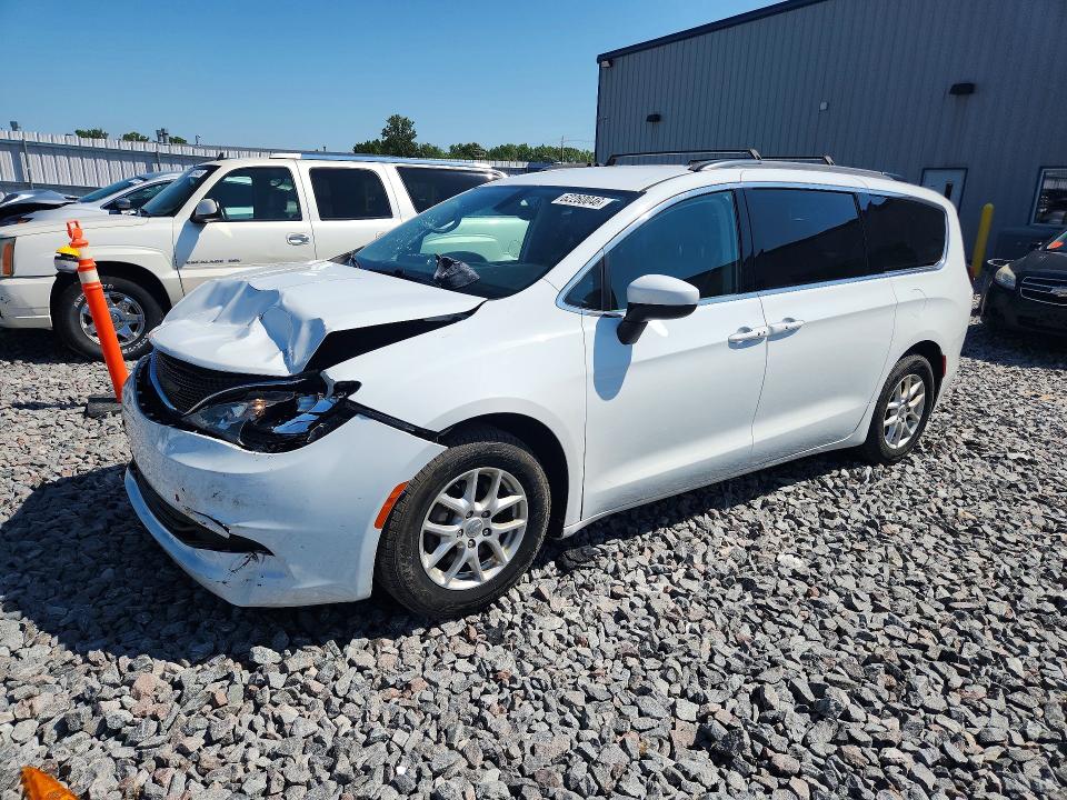 CHRYSLER VOYAGER 2020 مع رقم تعريف المركبة 2C4RC1DG2LR163335 - صورة من المزاد