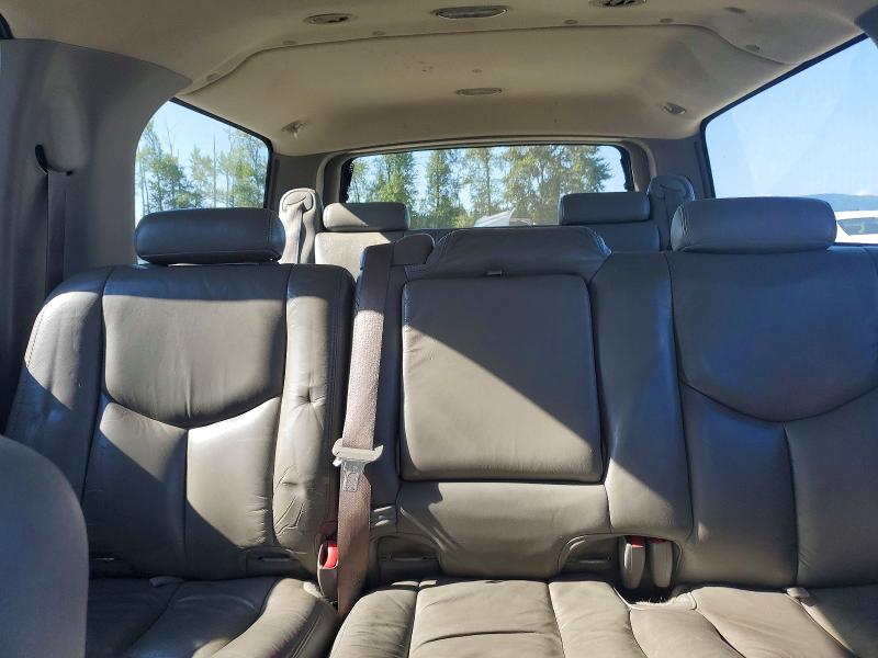 Photo 10 from auction – 2004 CHEVROLET SUBURBAN with VIN 1GNFK16Z54J157885