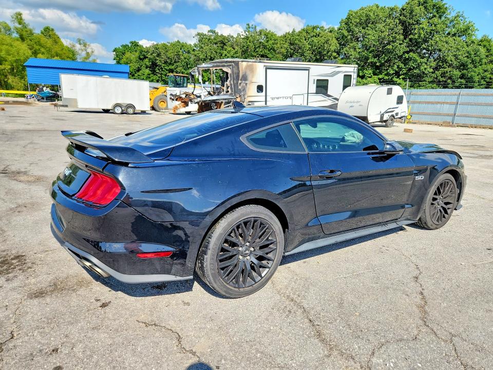 Photo 3 from auction – 2020 FORD MUSTANG with VIN 1FA6P8CF7L5176528