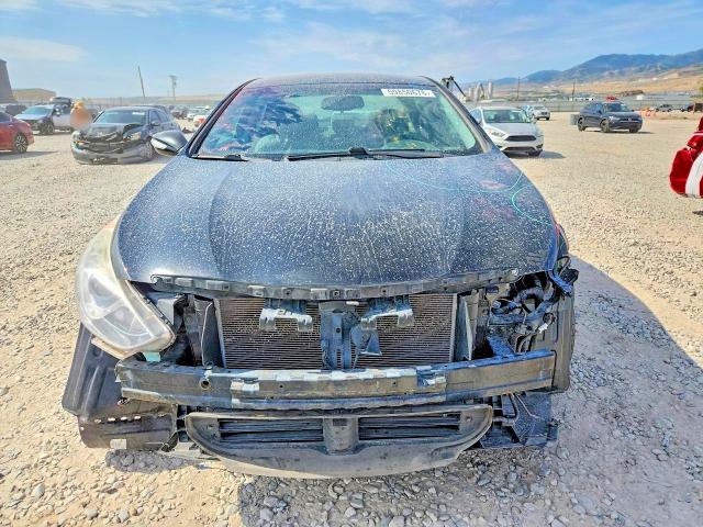 Photo 5 from auction – 2015 HYUNDAI SONATA HYBRID with VIN KMHEC4A45FA134488