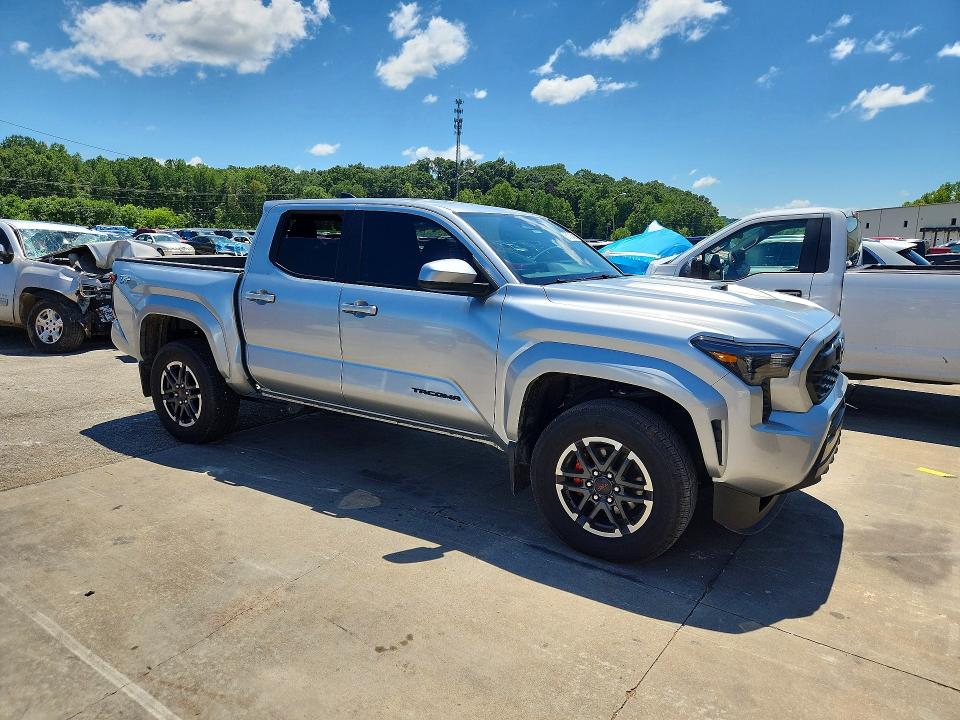 Photo 4 from auction – 2025 TOYOTA TACOMA with VIN 3TMLB5JN1SM178465