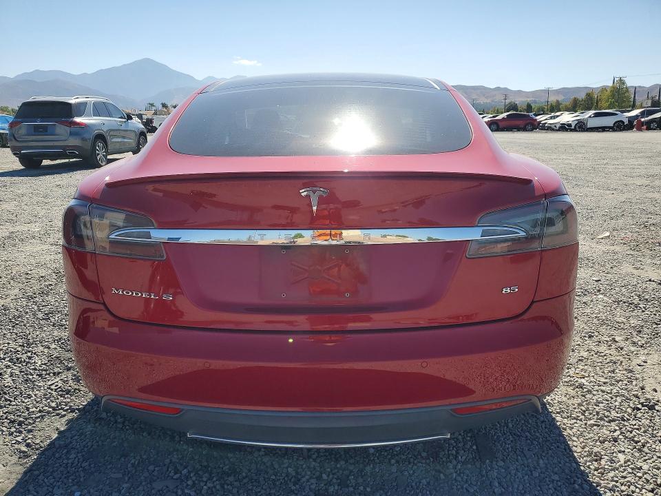 Photo 6 from auction – 2014 TESLA MODEL S with VIN 5YJSA1H19EFP49798