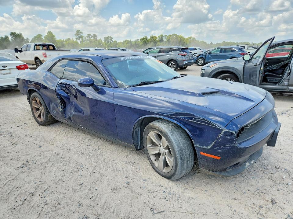 Photo 4 from auction – 2016 DODGE CHALLENGER with VIN 2C3CDZAG7GH279846