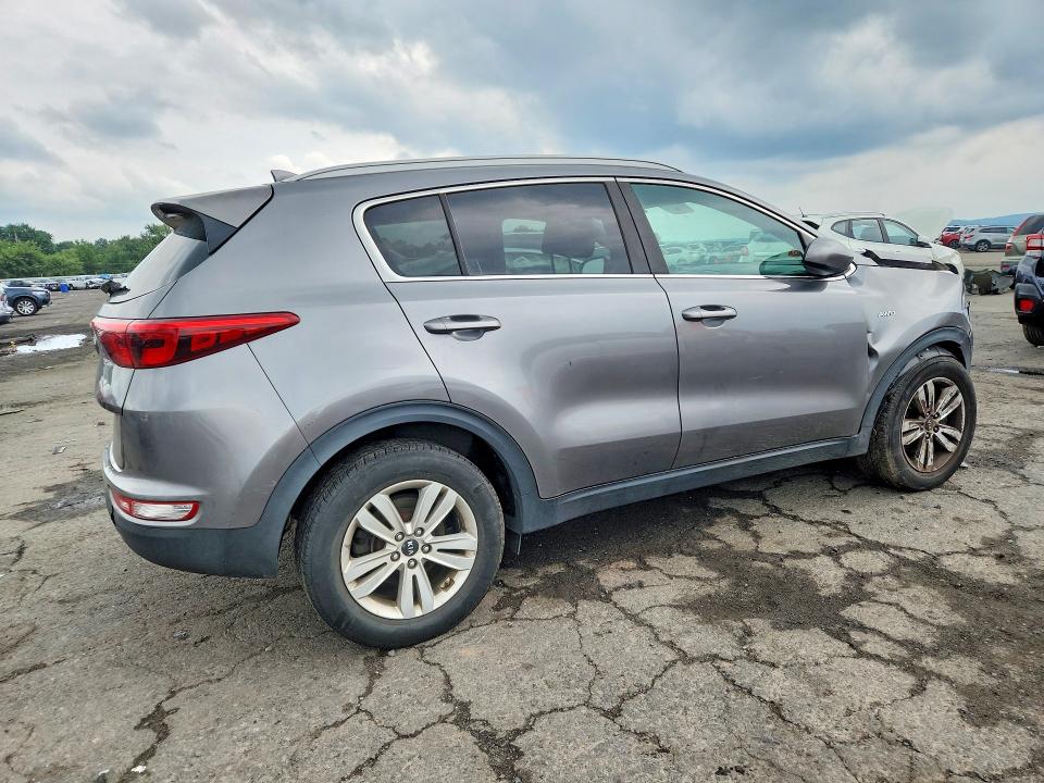 Photo 3 from auction – 2017 KIA SPORTAGE with VIN KNDPMCAC6H7035027