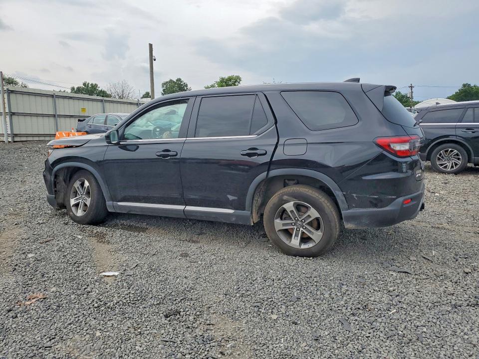 Photo 2 from auction – 2024 HONDA PILOT with VIN 5FNYG1H40RB030402