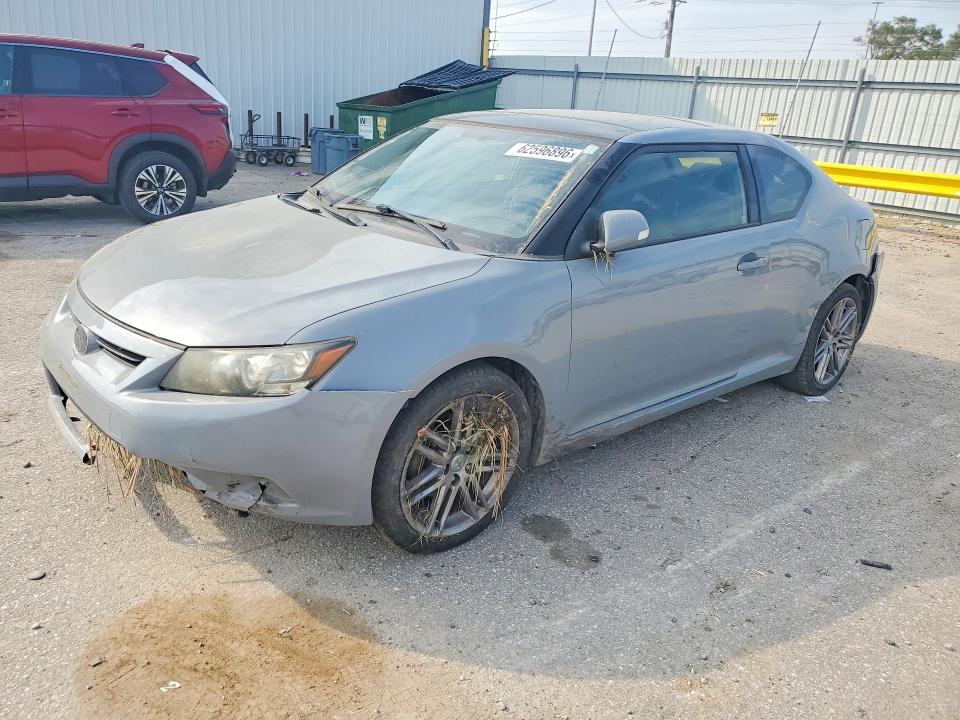 SCION TC 2012 with VIN JTKJF5C73C3041940 - Photo from auction