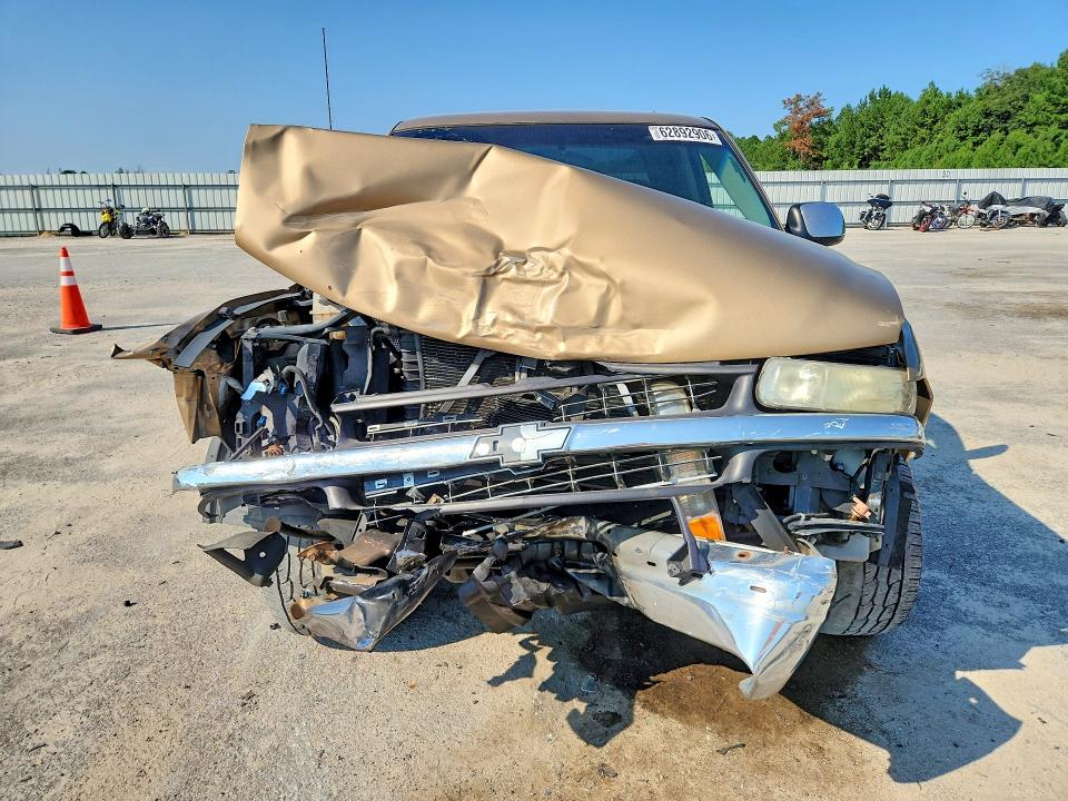 Photo 5 from auction – 2000 CHEVROLET SILVERADO with VIN 1GCEC19T1YZ180659