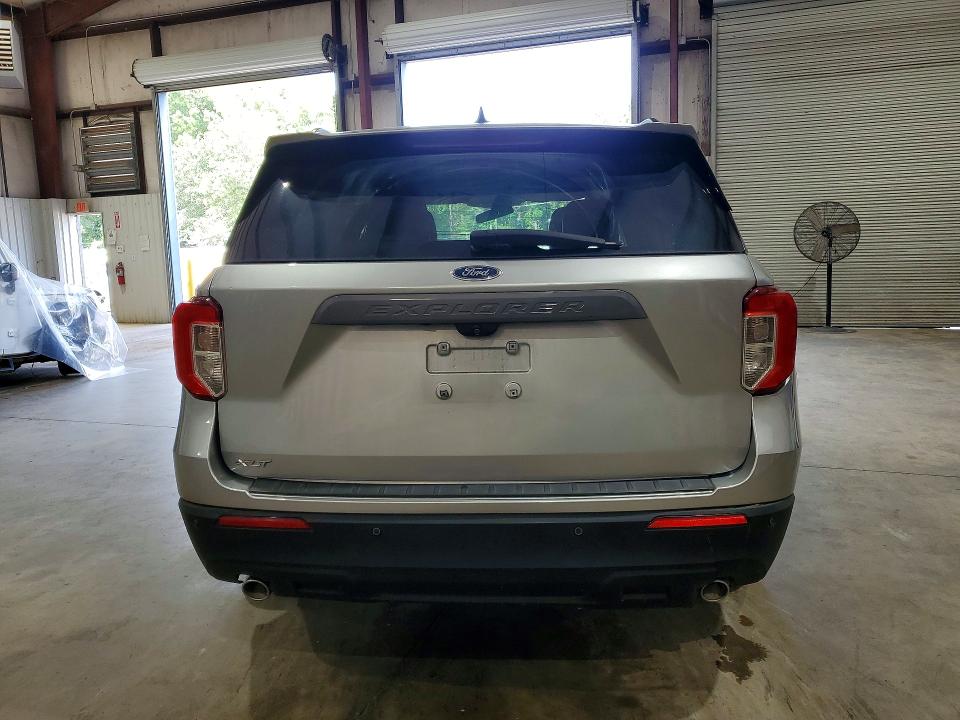 Photo 6 from auction – 2021 FORD EXPLORER with VIN 1FMSK7DH2MGA39886