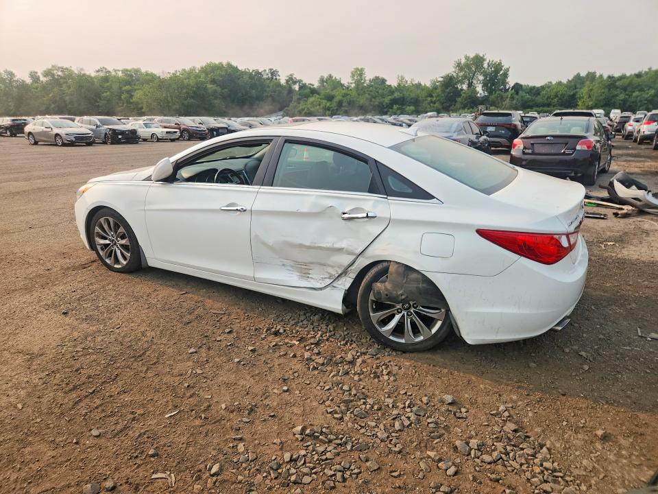 Photo 2 from auction – 2013 HYUNDAI SONATA with VIN 5NPEC4AC3DH610917