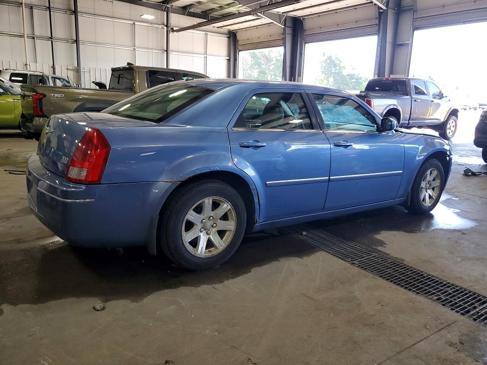 Photo 3 from auction – 2007 CHRYSLER 300 with VIN 2C3KA53G37H715442