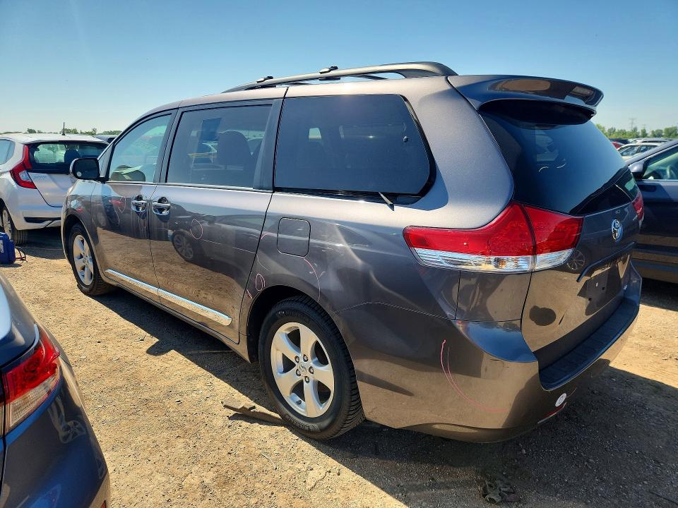 Photo 2 from auction – 2011 TOYOTA SIENNA with VIN 5TDKK3DC6BS107384