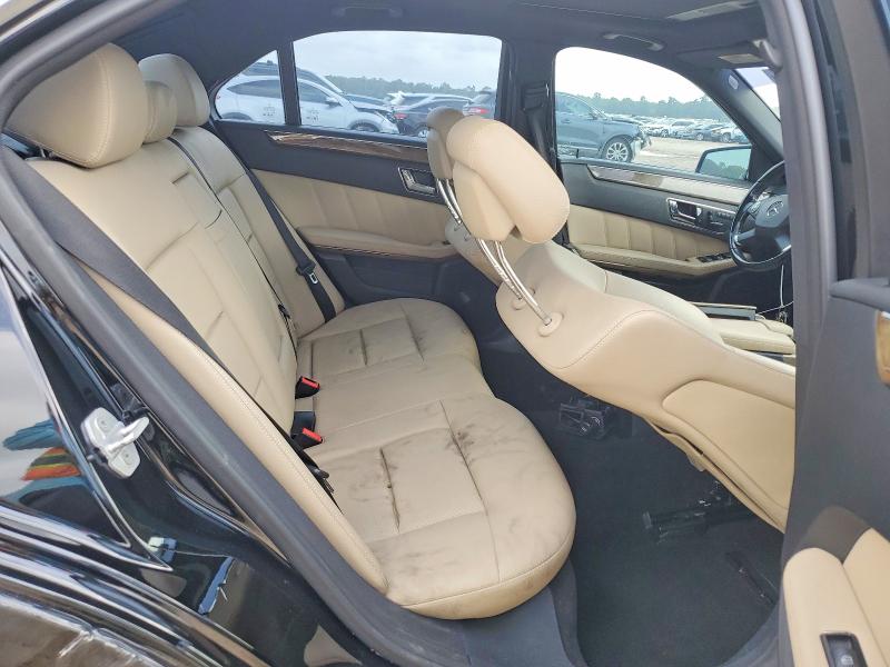 Photo 10 from auction – 2010 MERCEDES-BENZ E with VIN WDDHF8HB7AA085801