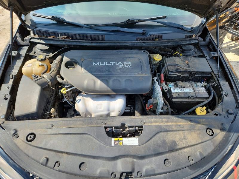 Photo 11 from auction – 2015 CHRYSLER 200 with VIN 1C3CCCBB5FN709365
