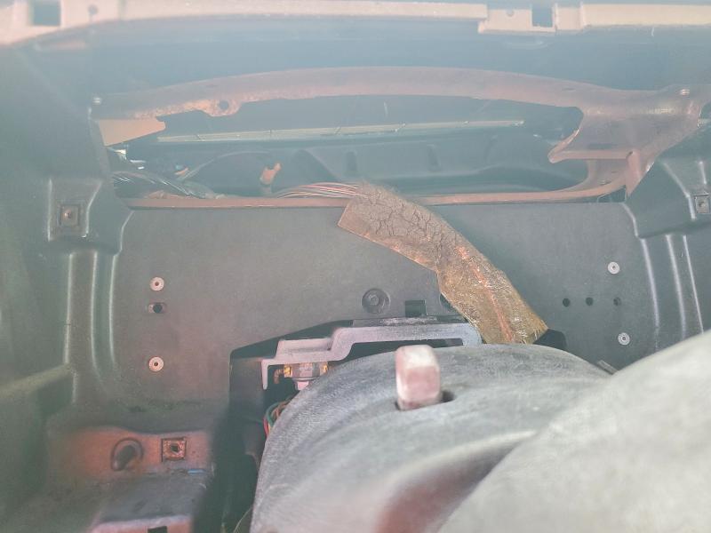 Снимка 9 от търг – 1999 CHEVROLET SILVERADO с VIN 2GCEC19T4X1118681