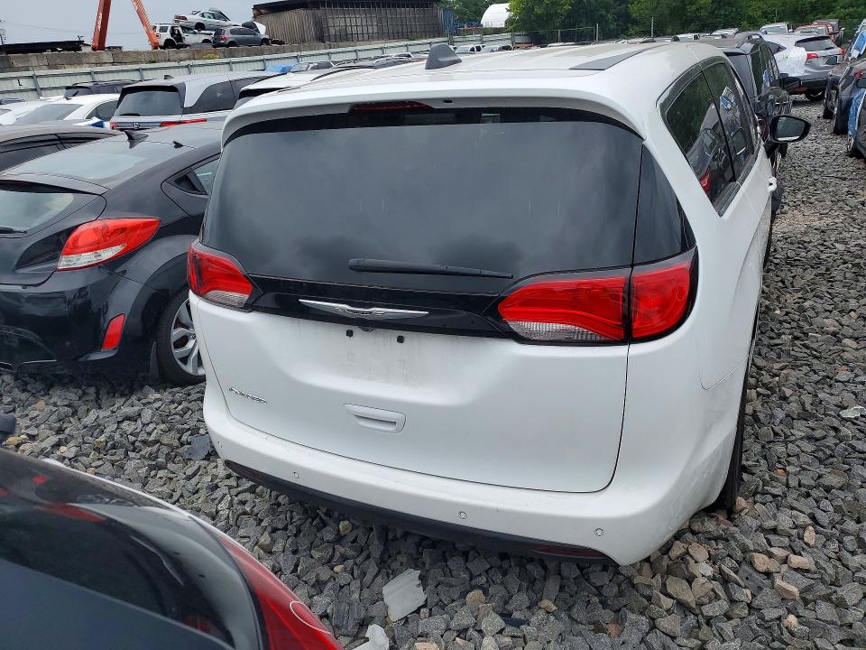 Photo 6 from auction – 2025 CHRYSLER VOYAGER with VIN 2C4RC1CG1SR580297