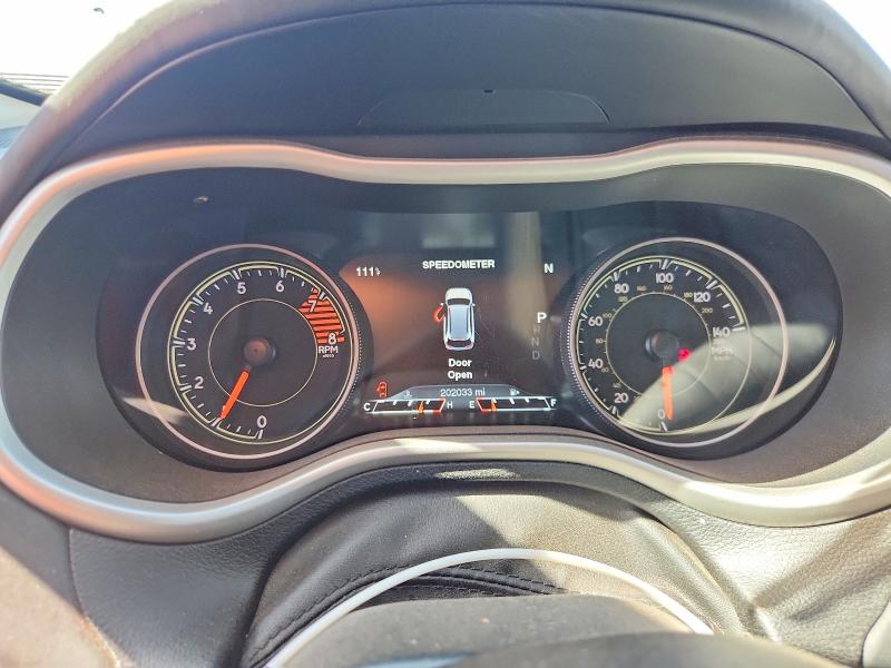 Снимка 9 от търг – 2016 JEEP CHEROKEE с VIN 1C4PJMJS4GW314633