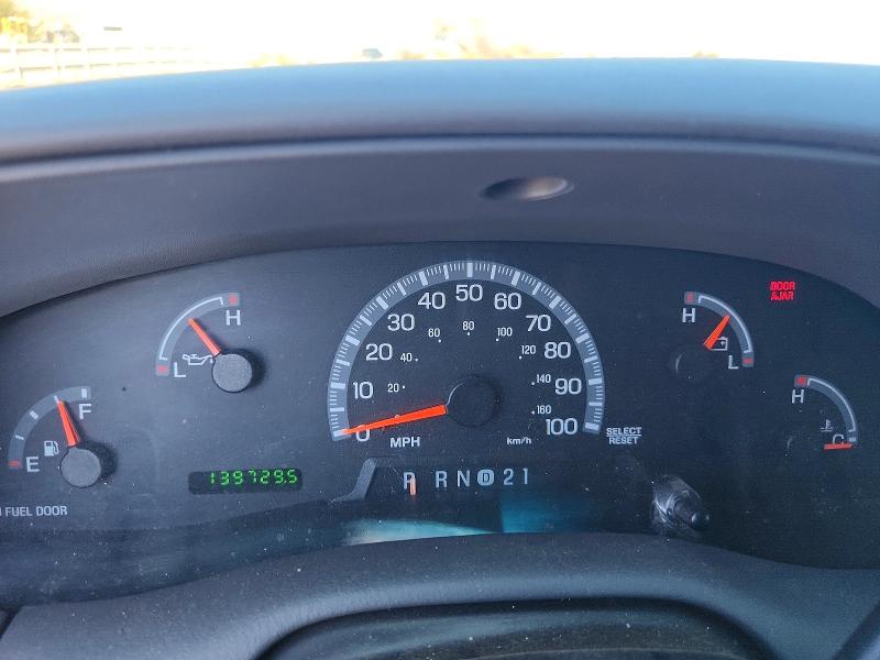 Photo 9 from auction – 2002 FORD F150 with VIN 1FTRX17WX2NB10952