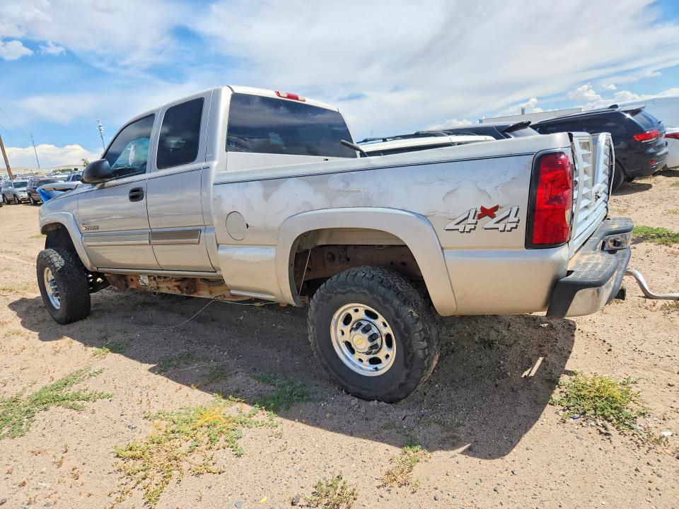 Photo 2 from auction – 2004 CHEVROLET SILVERADO with VIN 1GCHK29284E394305