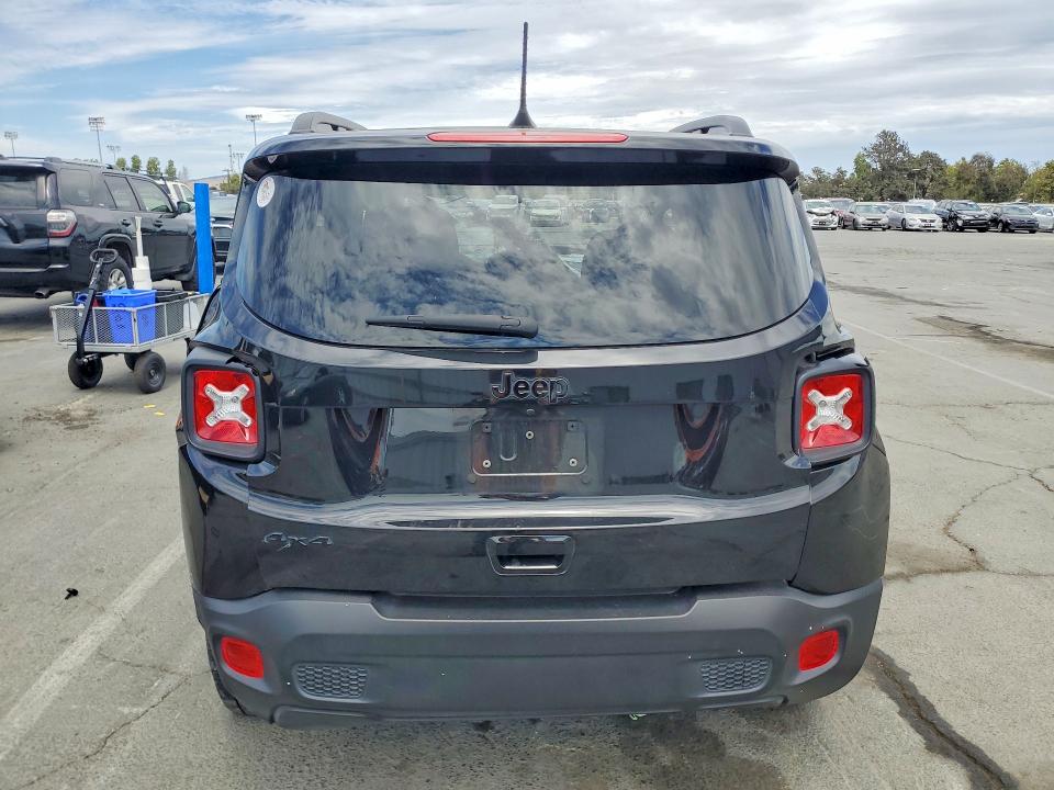 Photo 6 from auction – 2023 JEEP RENEGADE with VIN ZACNJDE15PPP33643