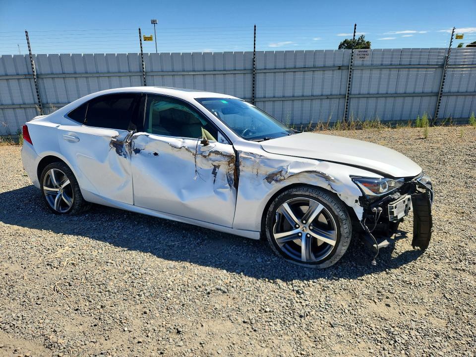 Photo 4 from auction – 2018 LEXUS IS with VIN JTHBA1D23J5063944