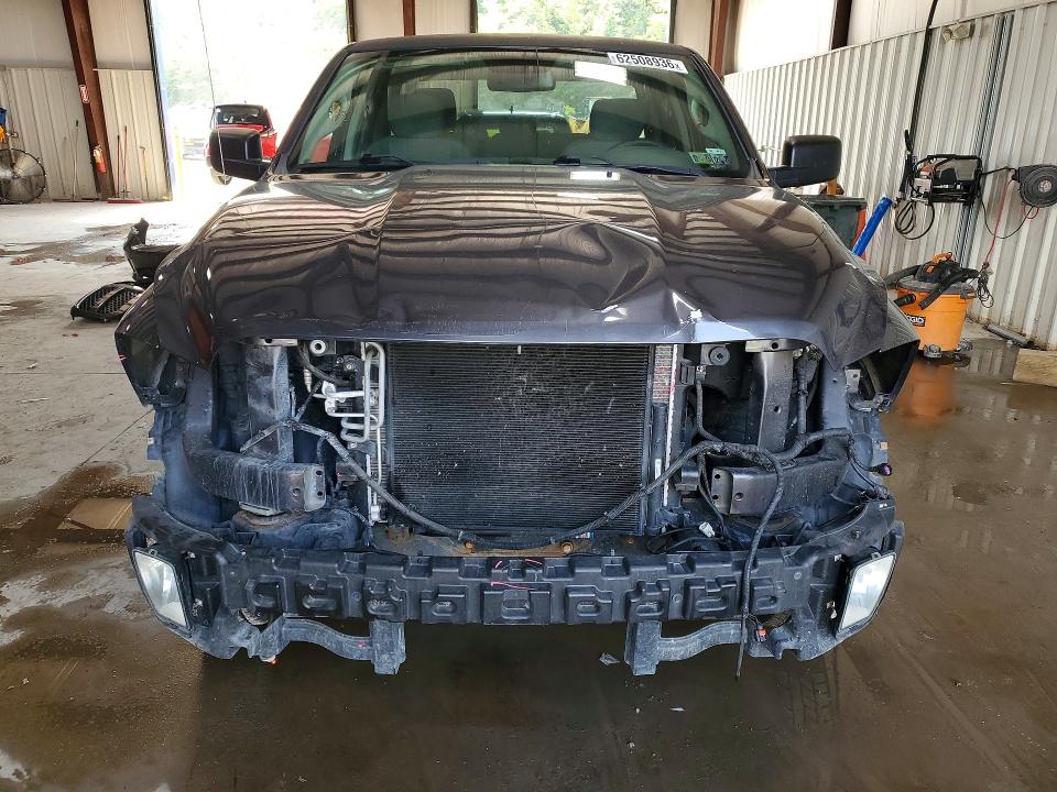 Photo 5 from auction – 2018 RAM 1500 with VIN 1C6RR7FG0JS254363