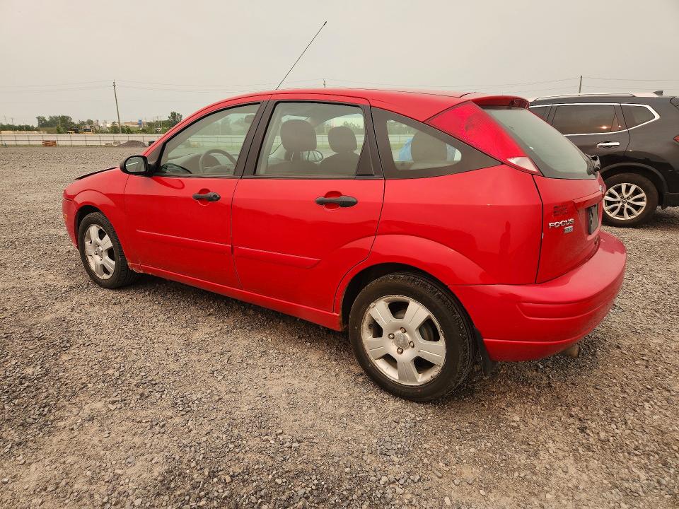 Photo 2 from auction – 2005 FORD FOCUS with VIN 3FAFP37N45R160503