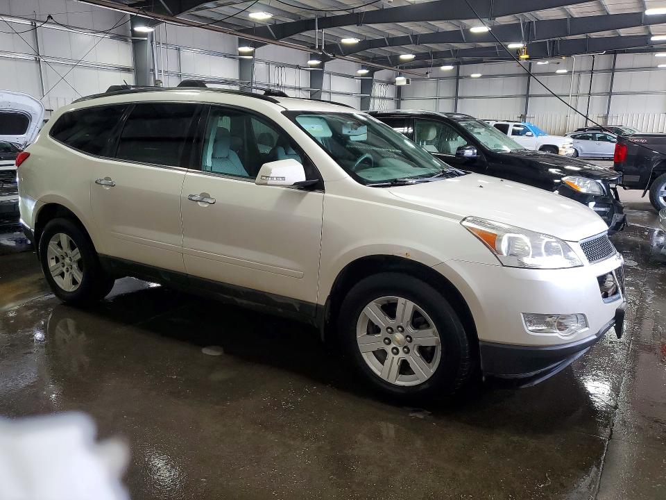 Photo 4 from auction – 2012 CHEVROLET TRAVERSE with VIN 1GNKVJED4CJ204530