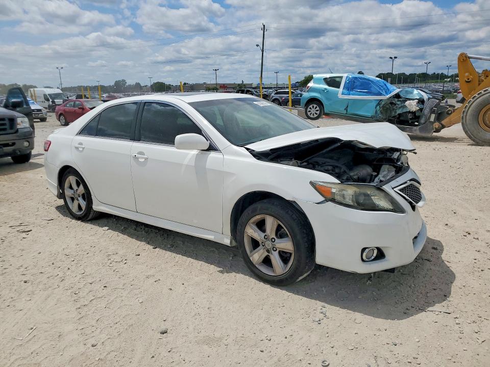 Photo 4 from auction – 2011 TOYOTA CAMRY with VIN 4T1BF3EK5BU582462