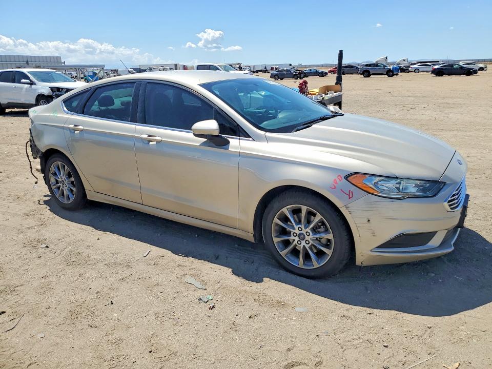 Photo 4 from auction – 2017 FORD FUSION with VIN 3FA6P0HD1HR162931