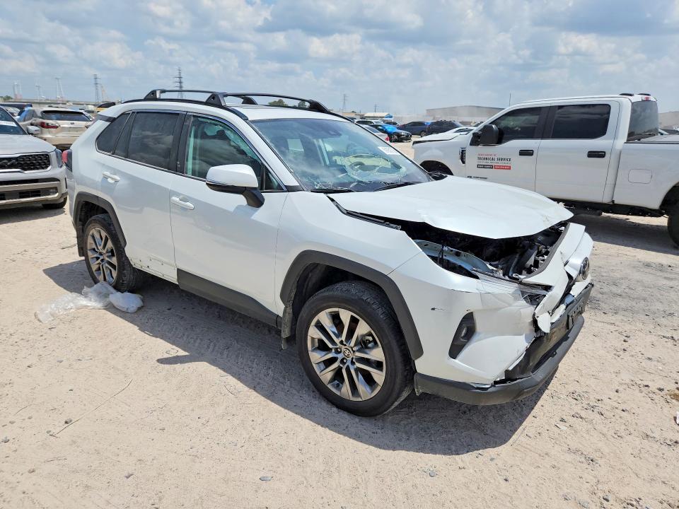 Photo 4 from auction – 2025 TOYOTA RAV4 with VIN 2T3C1RFV5SW402080