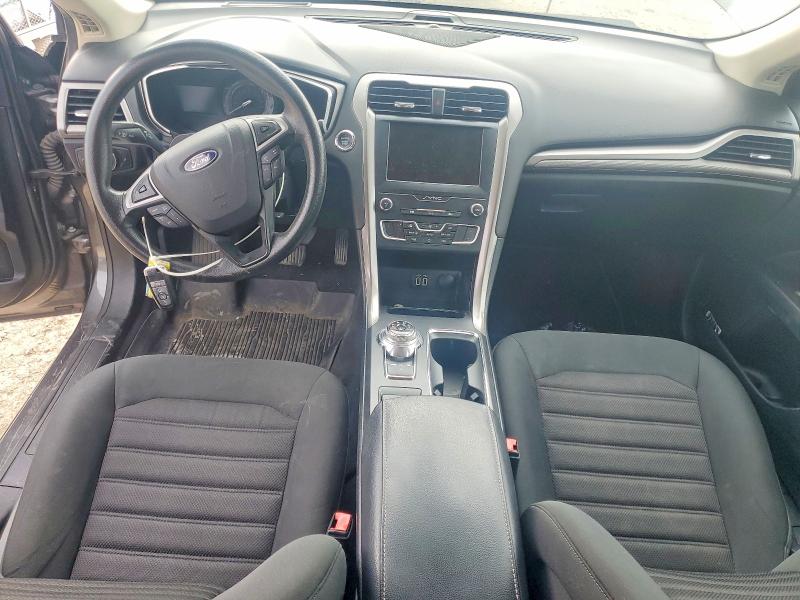 Photo 8 from auction – 2019 FORD FUSION with VIN 3FA6P0LU8KR196668