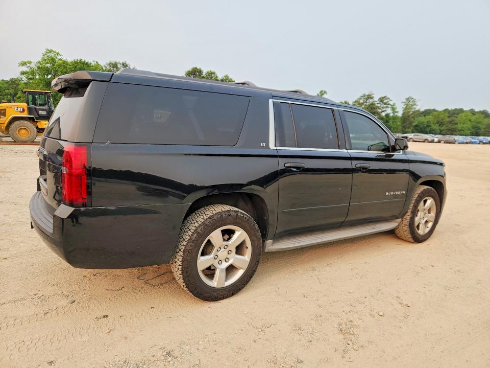 Photo 3 from auction – 2015 CHEVROLET SUBURBAN with VIN 1GNSKJKC8FR169078