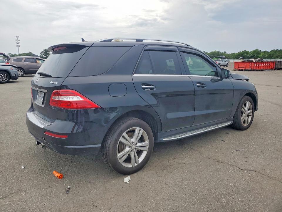 Photo 3 from auction – 2015 MERCEDES-BENZ ML with VIN 4JGDA5HB5FA482867