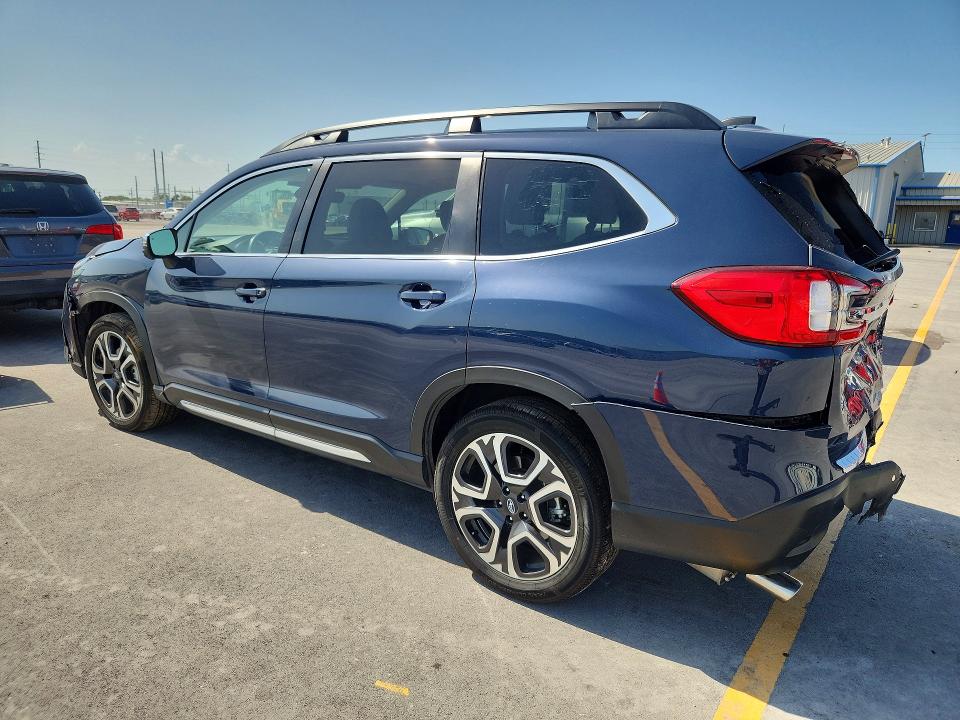 Photo 2 from auction – 2023 SUBARU ASCENT with VIN 4S4WMAUD6P3422621