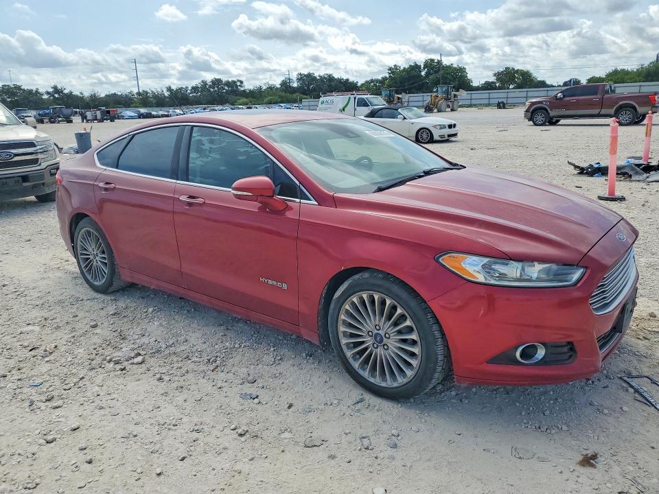 Photo 4 from auction – 2014 FORD FUSION with VIN 3FA6P0RU8ER211732