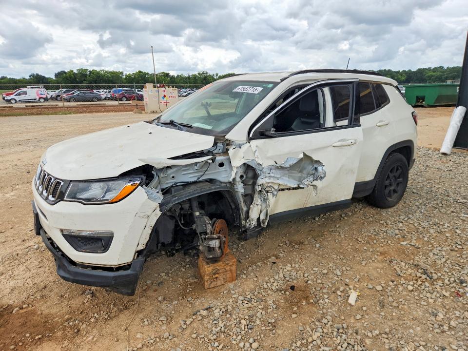 JEEP COMPASS 2018 with VIN 3C4NJDBB4JT207214 - Photo from auction