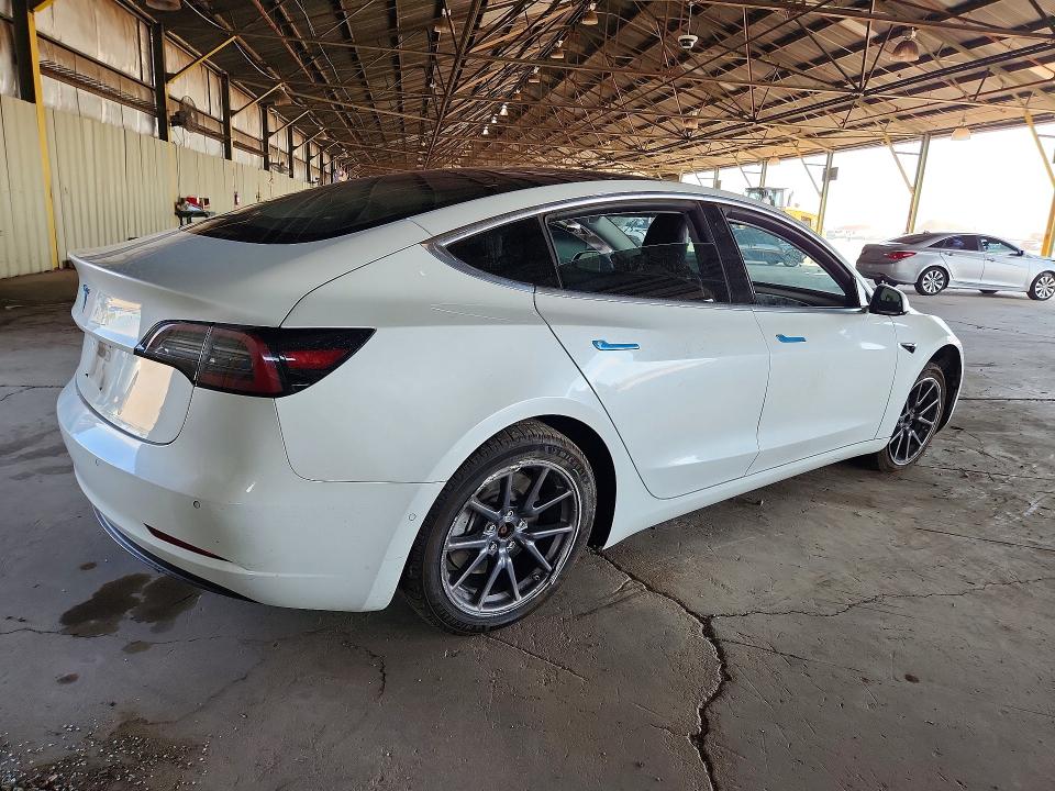 Photo 3 from auction – 2018 TESLA MODEL 3 with VIN 5YJ3E1EA2JF040248
