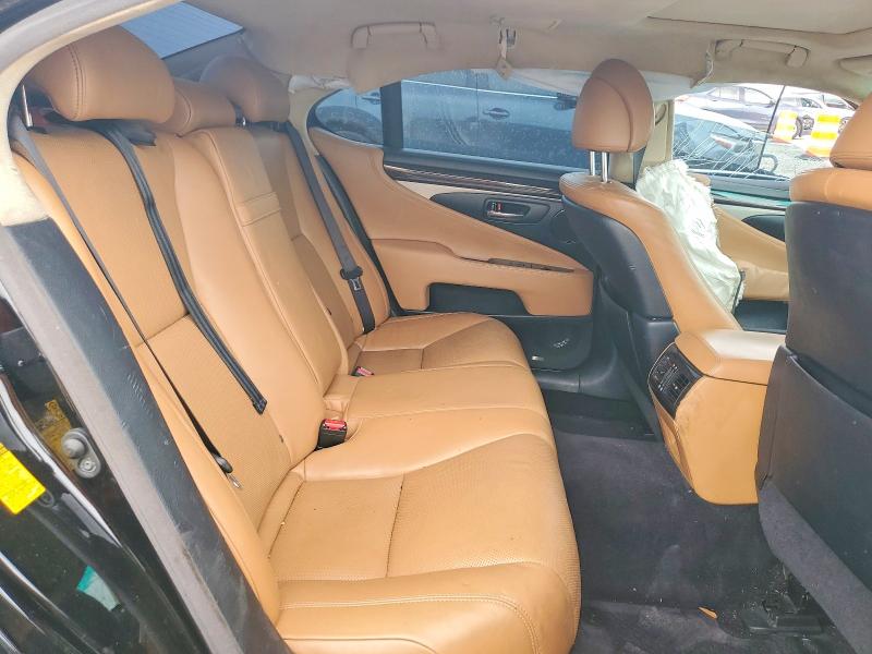 Photo 10 from auction – 2013 LEXUS LS with VIN JTHBL5EF2D5124482