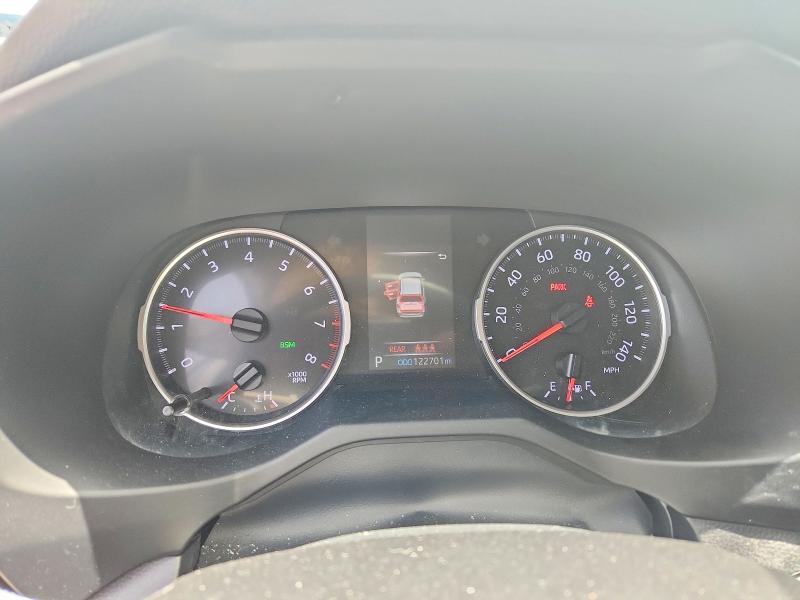 Photo 9 from auction – 2021 TOYOTA RAV4 with VIN 2T3W1RFV5MC104050