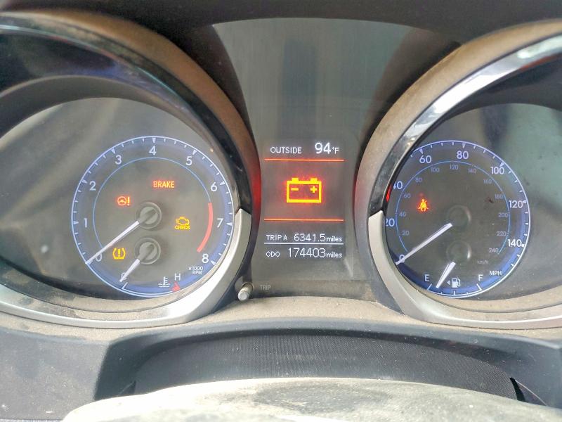 Photo 9 from auction – 2014 TOYOTA COROLLA with VIN 2T1BURHE2EC033094